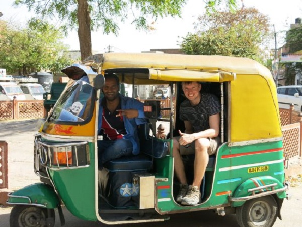 udaipur auto rickshaw hire