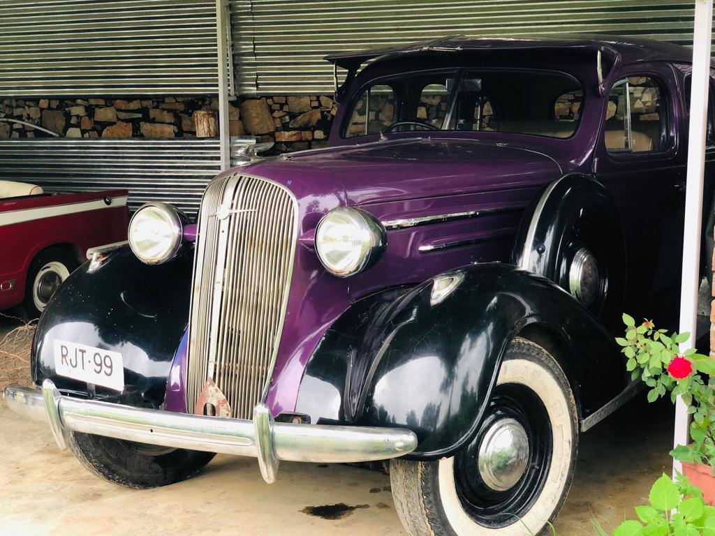 rent vintage car in udaipur